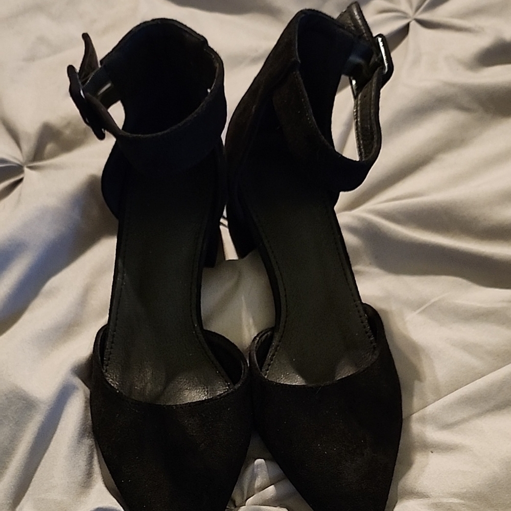 Elegant Black Women's Heels Size 8